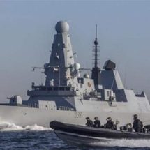 البحرية البريطانية: كيان يمني أمر سفينة بتعديل مسارها نحو اليمن