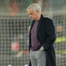 بعد اقالة مورينيو.. روما يعلن التعاقد مع مدرب جديد