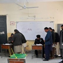 الانتخابات الباكستانية.. مقتل شرطي في إطلاق نار على مركز اقتراع