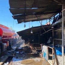 حريق يلتهم 16 محلا تجاريا في أيسر الموصل (صور)