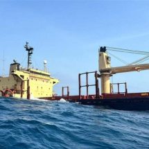 غرق سفينة الشحن "روبيمار" بعد أيام من استهداف الحوثيين لها