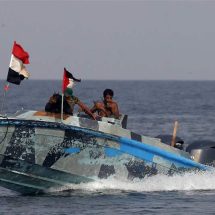 الحوثيون يهددون: سنغرق المزيد من السفن البريطانية