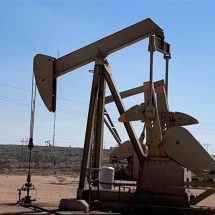 ارتفاع أسعار النفط مع ترقب تقارير توقعات الطلب