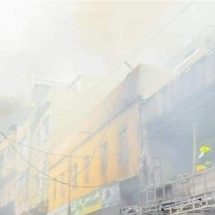 واجهته طائرات ومئات عناصر الأطفاء.. حريق هائل يباغت دهوك فجرًا ويلتهم سوقها (صور وفيديو)