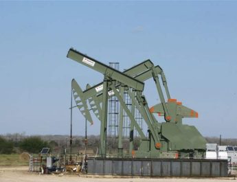 قفزة بأسعار النفط بعد تقارير الرد الإسرائيلي على ايران
